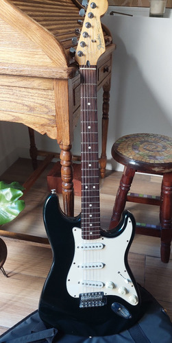 Guitarra Eléctrica Fender Stratocaster México