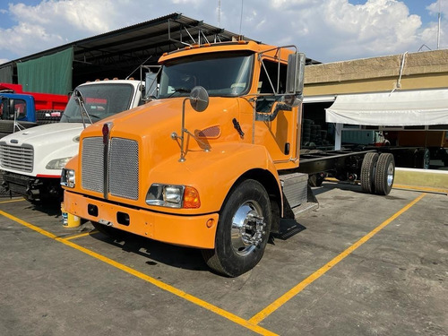 Kenworth T300 Chasis Cabina Naranja