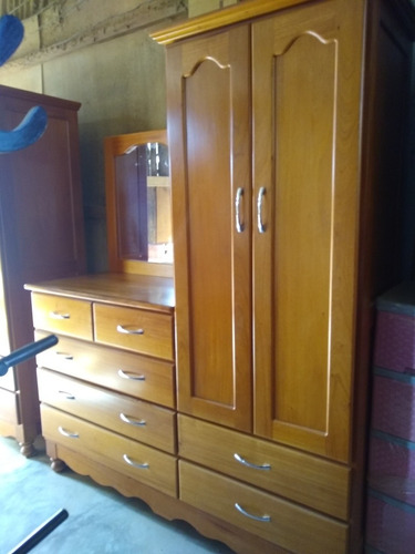 Ropero Comoda En Madera Caoba