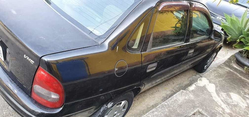 Imagem 6 de 7 de Chevrolet Corsa Classic 2006 1.0 Life 4p Gasolina