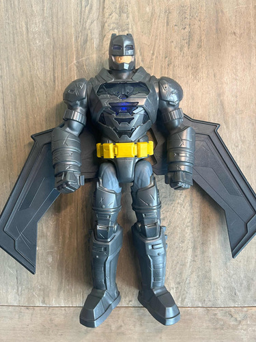 Muñeco Batman Mattel Con Luces Y Articulado