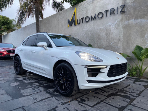 Porsche Macan 3.7 Turbo Performance Package At