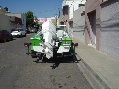 Lancha Grande Marca Vip Linea V19 Vixen Motor Evinrude Gran