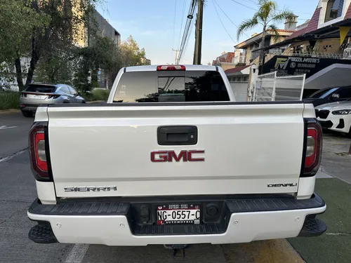GMC Sierra 6.2 Denali Dvd At