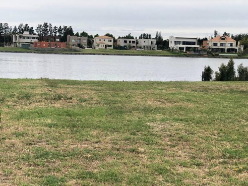 Imagen 3 de 4 de Lote En Venta Al Agua En Barrio Las Tipas, Nordelta.