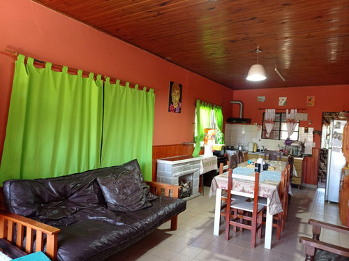 Casa En Venta - 2 Dormitorios 1 Baño - 1.000mts2 - Melchor Romero, La Plata