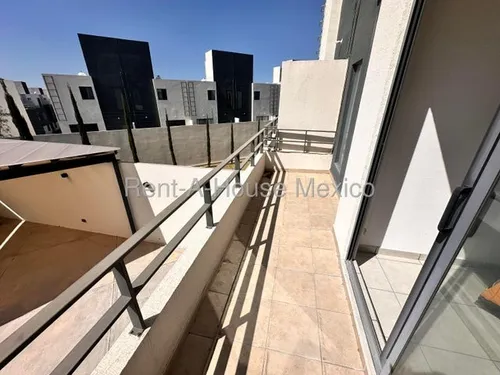 Venta - Casa En Esquina Con 3 Recámaras Y Terreno Excedente, El Mirador | Rahqro