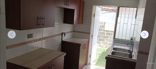 Hermosa Casa, Ubicada En El Sector Sur, Paradero 11