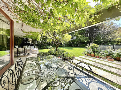 En Condominio Av Las Condes / La Dehesa