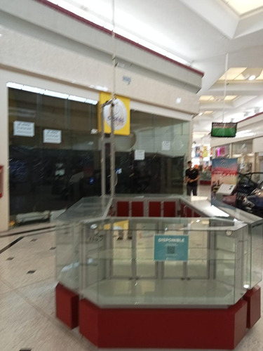 Local Plaza Universidad