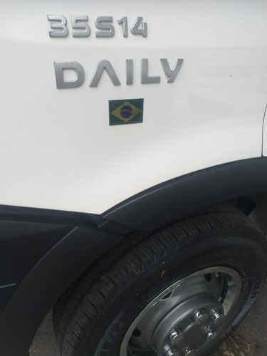 Imagem 6 de 13 de Iveco 35s14 Caminhonete Com Bau Ano 11
