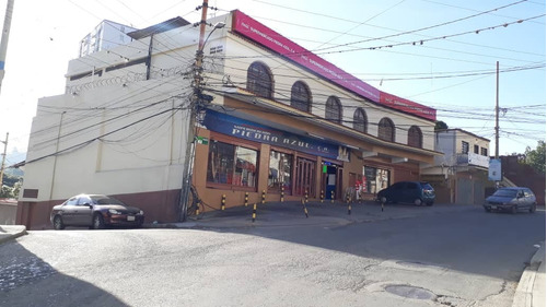 Se Vende Supermercado Con Terreno, Local Y Fondo De Comercio Ubicado En El Casco Central Del Pueblo De Baruta, Md