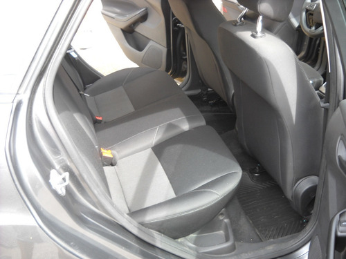 Imagen 12 de 25 de Ford Focus Iii S 1,6 2016 5ptas Gris