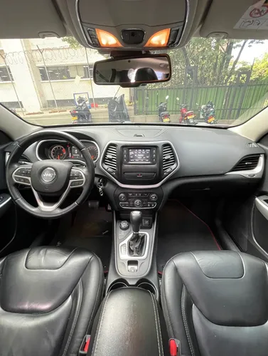 Jeep Cherokee 3.2 Longitude