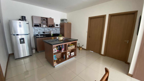 Imagen 5 de 7 de Alquiler De Lindo Apartamento En Condominio