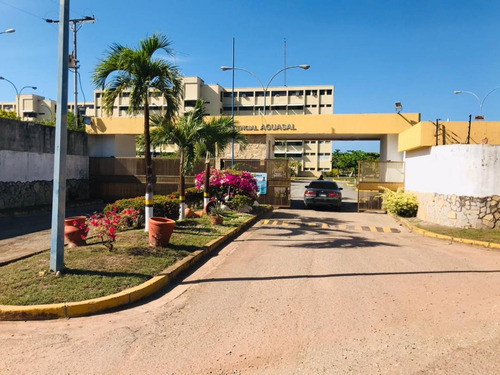 Imagen 1 de 13 de Cómodo Apartamento En Venta. Via Aguasal, Al Lado Del Club