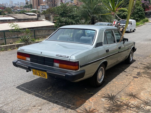 Imagem 3 de 15 de Comodoro Sl/e 1988 14000 Km