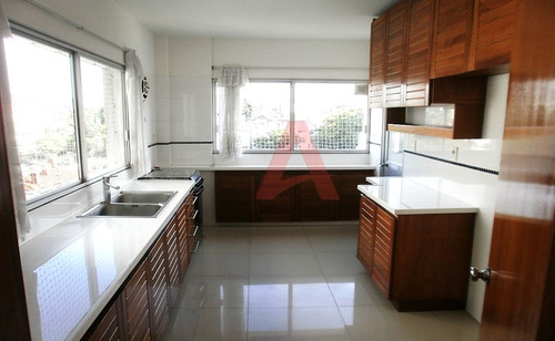 Imagen 8 de 17 de Alquiler Apartamento - Rambla Categoria -3 Dormitorios Y Serv- 2 Garaje