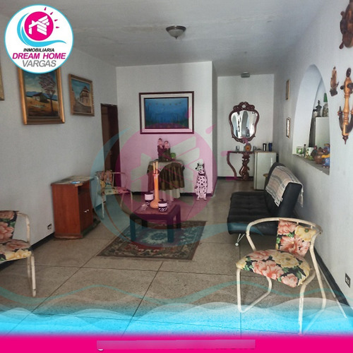 Imagen 2 de 5 de Casa En Venta Sector Mamo - Catia La Mar, La Guaira