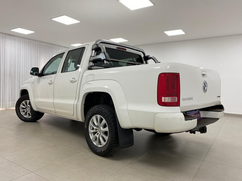 Imagem 3 de 13 de Volkswagen Amarok 2.0 Cd 4x4 Comfortline (aut)