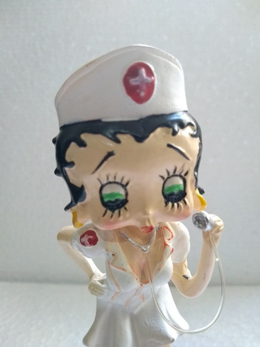 Boneca Betty Boop - Enfermeira(defeito No Pé E No Braço) (Usado)