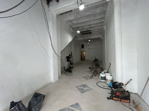 Alquiler Local Comercial 200 Mts 2 En 18 De Julio Cordón.