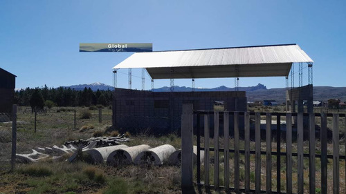 Lote Con Galpón A Terminar En Las Marías Del Valle, San Martín De Los Andes Patagonia Argentina