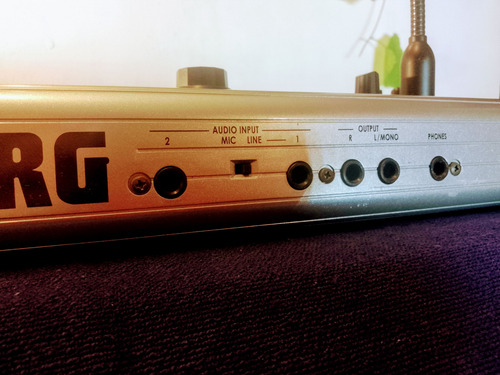 Sintetizador Korg R3 Mmt (multi Modeling Technology) (Usado)