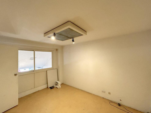 Local Reciclado 186m2 - Zona Comercial A Mts Blvd. Caseros - San Telmo