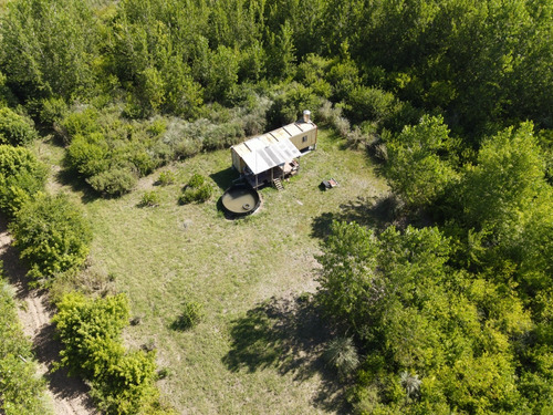 Quinta De 7,6 Hectáreas Con Acceso Terrestre Y Fluvial, Con Cabaña Y Deck.