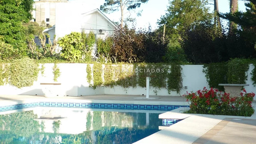Casa En Venta Lugano, Punta Del Este, 6 Dormitorios.