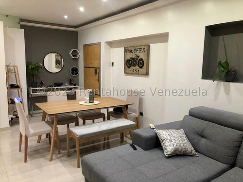 Apartamento En Venta Remodelado De 2 Habitaciones En Santa Mónica / Hr24-10453 