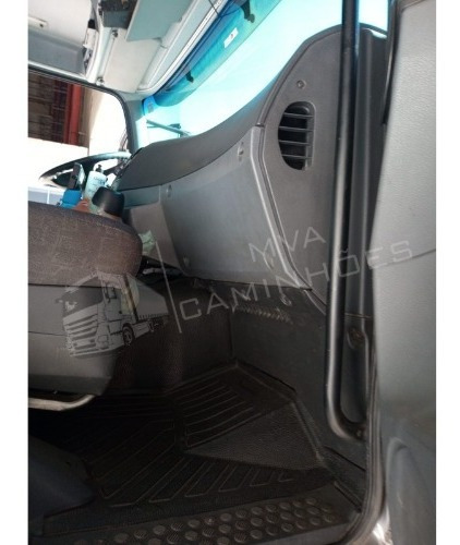 Imagem 10 de 14 de Caminhão Mercedes 2035 - 4x2 T