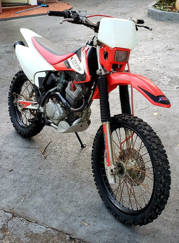 Imagem 1 de 5 de Honda Crf 230