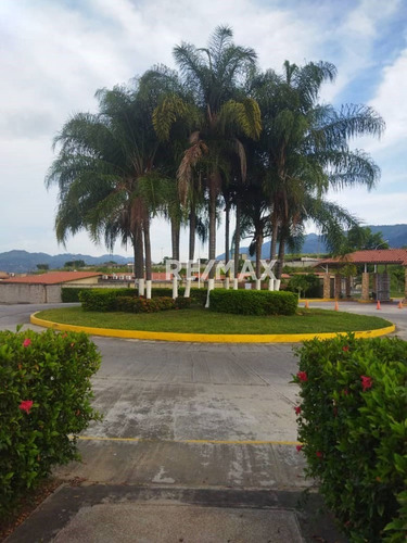 Imagen 3 de 18 de Venta De Casa En Obra Gris En Canaima Ii