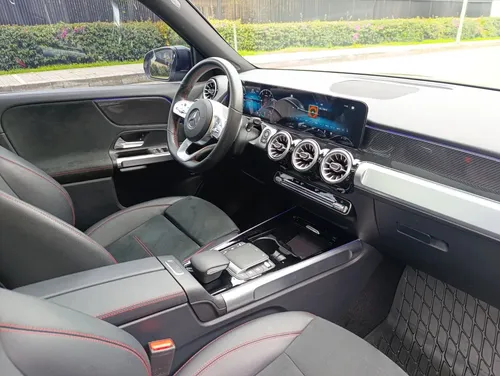 Mercedes-Benz Clase GLB GLB200 AMG LINE