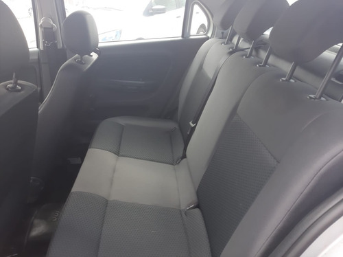 Imagen 10 de 17 de Volkswagen Gol Trend 1.6 Trendline 2020