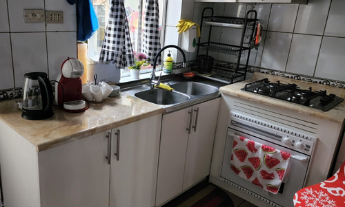 Se Vende Casa Pareada 2 Pisos 3d 1b Patio Pequeño Quilicura