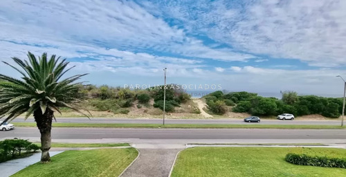 Departamento En Venta En Arenas Blancas Con Vista Al Mar.