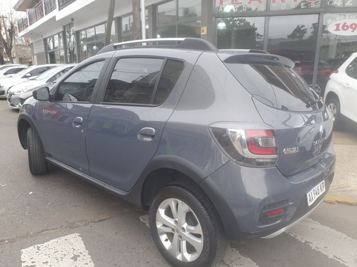 Imagen 5 de 11 de Renault Sandero Stepway 2017 1.6 Privilege 105cv Ilarioautos