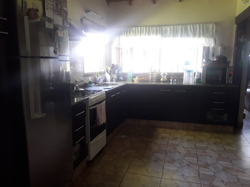 Latorre Prop. Vende Chalet De 4 Amb Con Hermoso Parque + Depto En El Fondo
