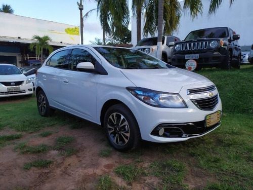 Imagem 3 de 9 de Chevrolet Onix Hatch Ltz 1.4 8v Flexpower 5p Mec.