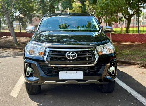 Toyota Hilux 2.7 Srv Cab. Dupla 4x2 Flex Aut. 4p