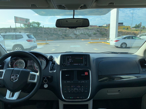 Imagen 8 de 11 de Dodge Grand Caravan 2017 3.6 Sxt Plus Piel At