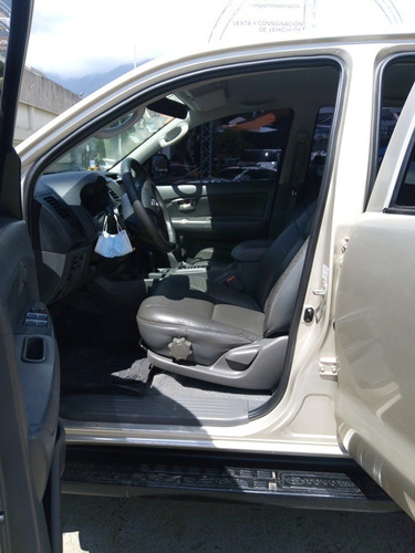 Imagen 11 de 15 de Toyota Hilux