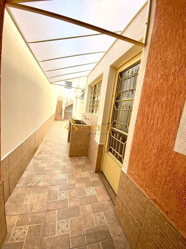 Imagem 14 de 16 de Casa Sobrado Padrão Com 4 Quartos - 84716-v
