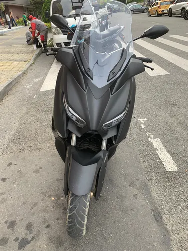 X-max 300