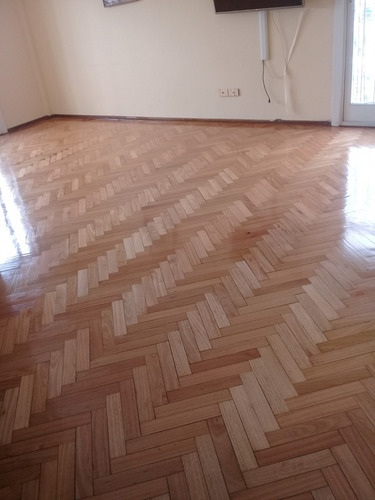 Imagen 1 de 10 de Pulido Plastificado Hidrolaqueado De Pisos De Madera