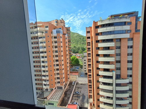 Mc Se Alquila Apto Sin Amoblar Urb. La Trigaleña Alta