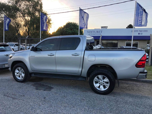 Toyota Hilux Srv 2.7 4x2 Nafta